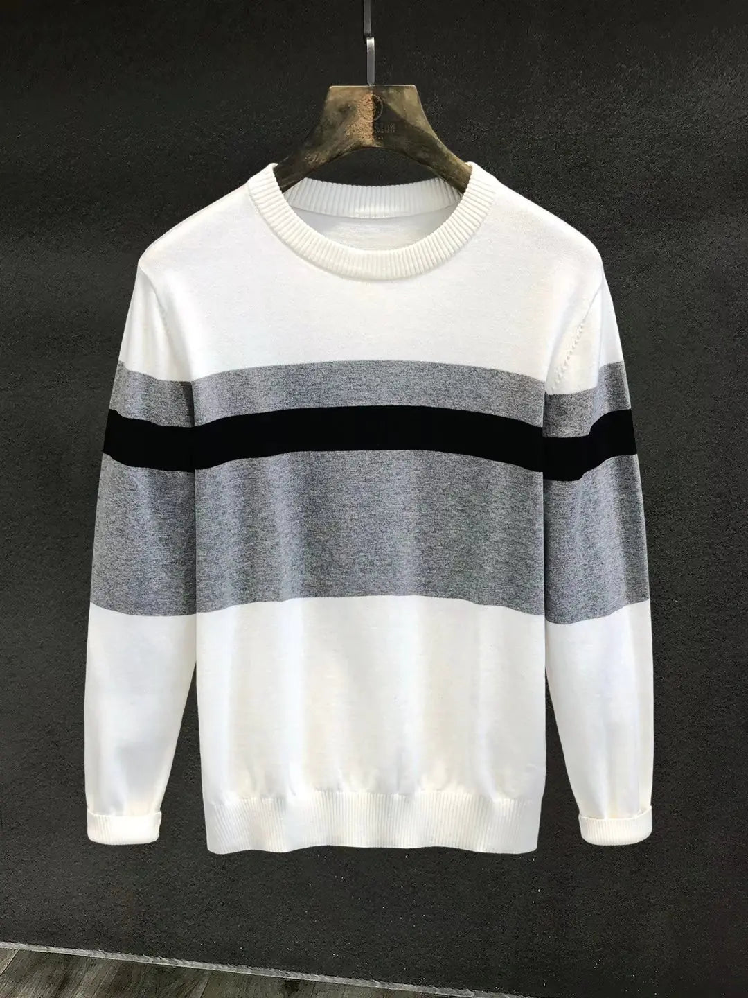 Men's Trendy Knit Sweater with Contrast Stitching
